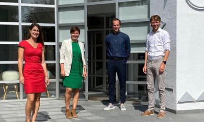 Maaike De Vreese, Yngvild Ingels, zaakvoerder Brooklyn en Axel Ronse